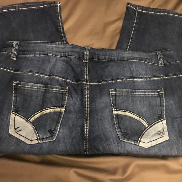 Jean Capris - Picture 4 of 4